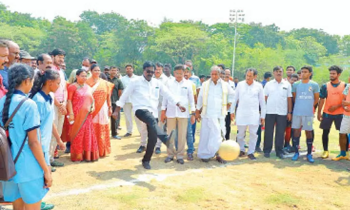 Minister for Transport Puvvada Ajay Kumar inaugurating the CM Cup-2023 tournament in Khammam on Monday.