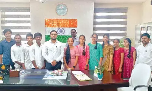 Mahabubanagar: Collector Tejans Nandalal Pawar all praise for CV Raman School