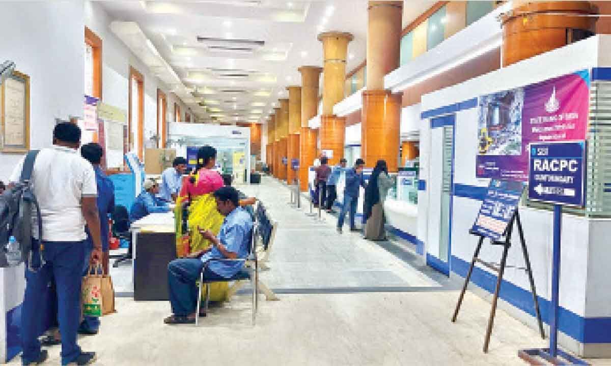 Hyderabad City banks bereft of rush over exchange of Rs 2,000 notes