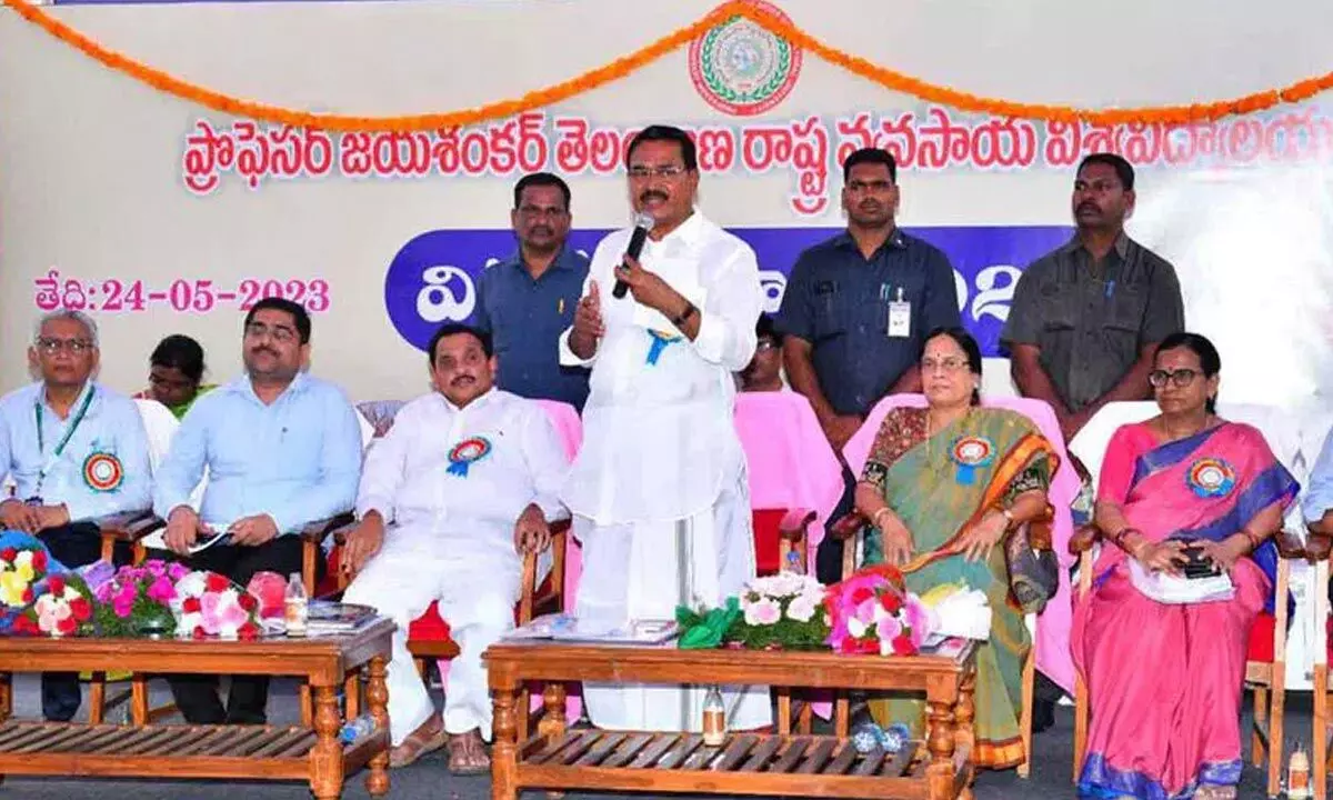 Minister Niranjan Reddy calls for new agriculture policy