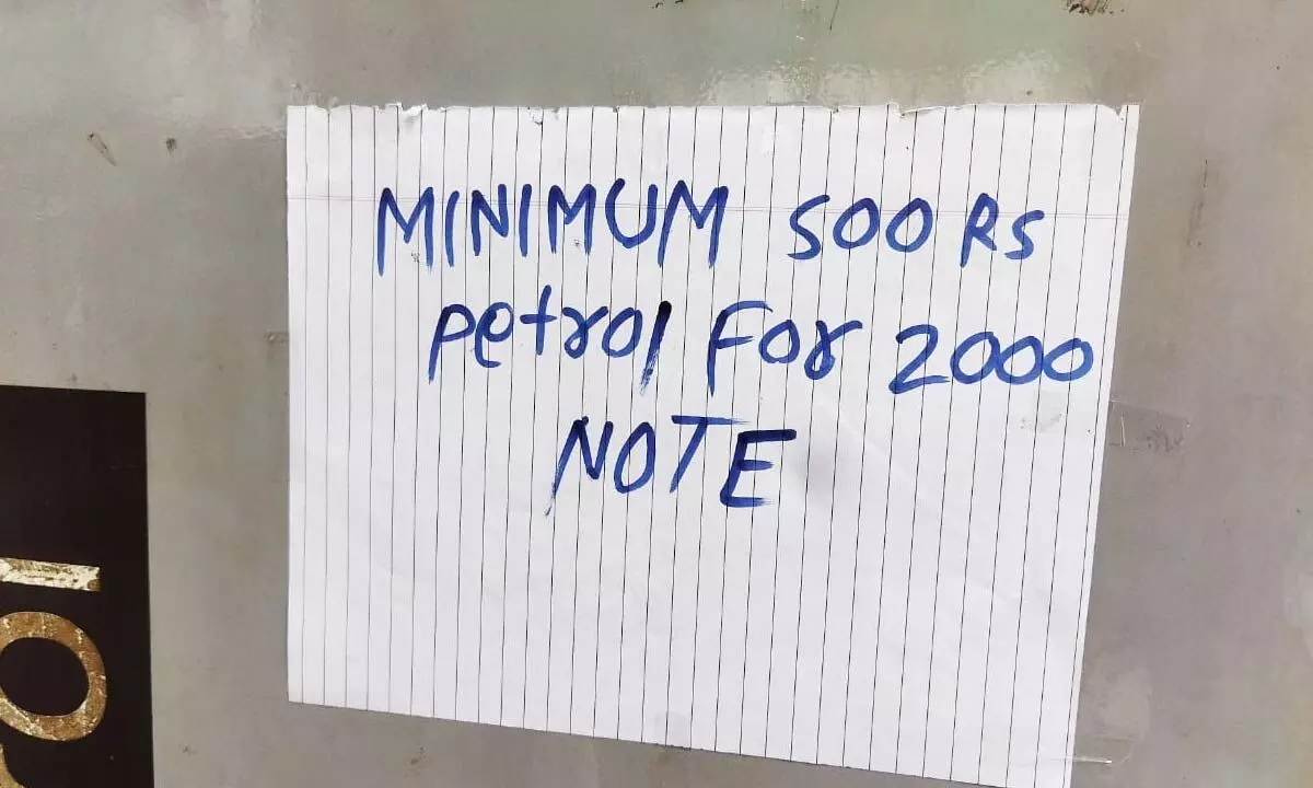 Petrol pump puts a condition on purchase of Petrol with Rs. 2000 note
