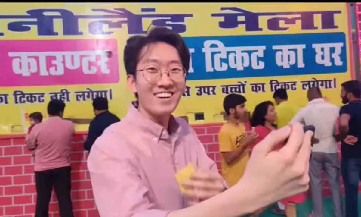 Watch The Viral Video Of Korean Man Speaking Fluent Hindi With A Bihari Accent