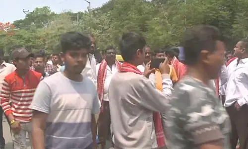 Hyderabad: Tension grips at Indira park after Yadava community leaders tried to siege Gandhi Bhavan