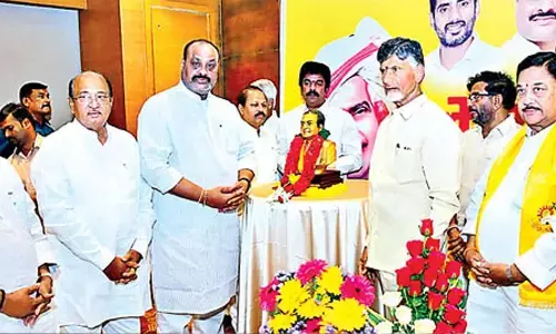 TDP Mahanadu: Chandrababu graces the event, Varla Ramaiah addresses gathering