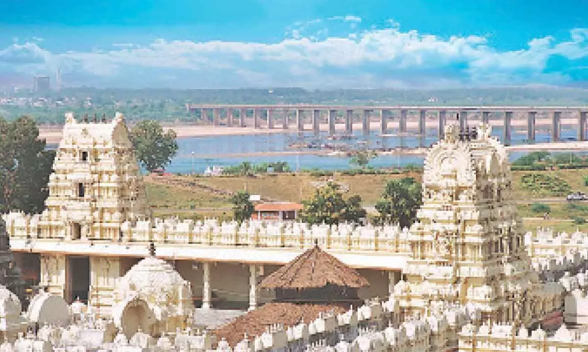 Hyderabad: Telangana to takeup Bhadradri temple land grab with Andhra Pradesh