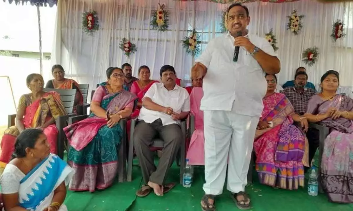 Karimnagar: MLA Voditala Satish Kumar inaugurates Panchayat building