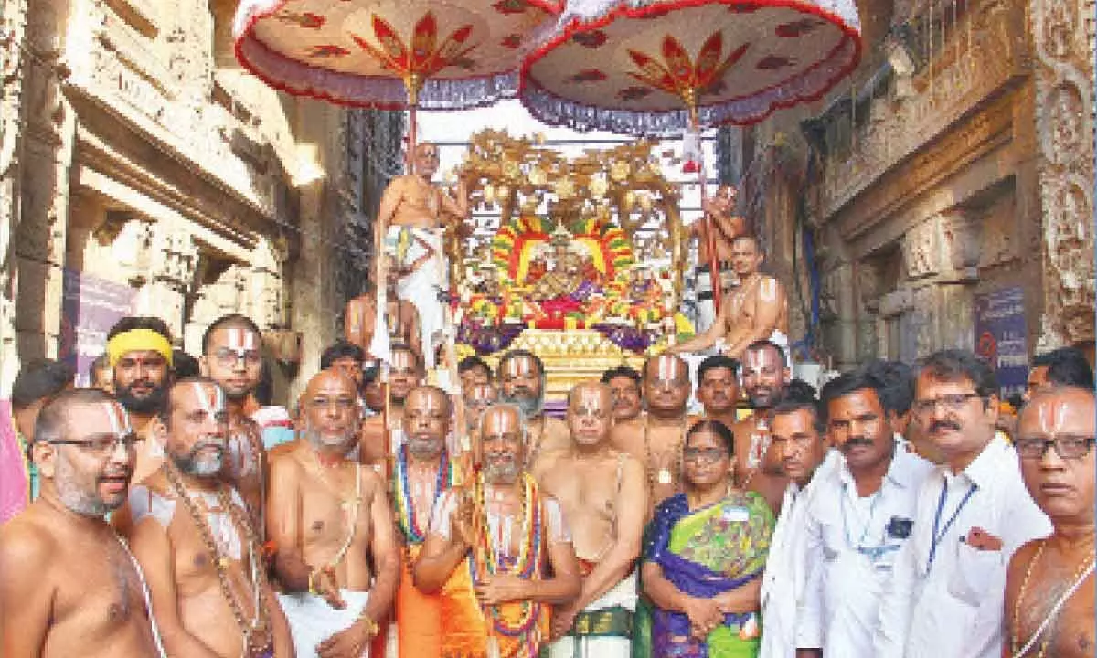 Tirupati: Lord Govindaraja Swamy blesses devotees from Sarvabhoopala Vahanam