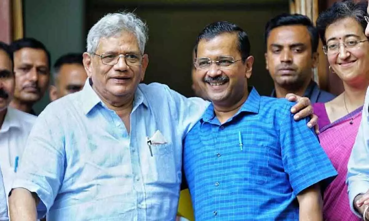 New Delhi: Yechury extends support to  Arvind Kejriwal on Ordinance