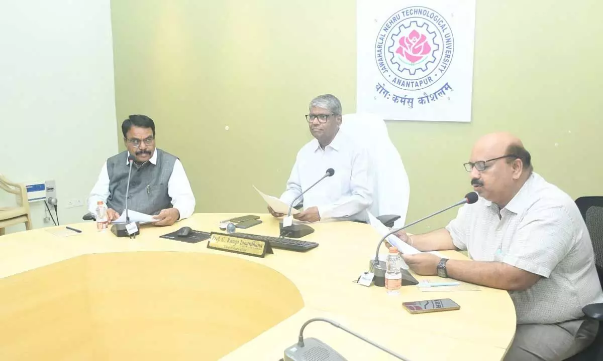 Regional cluster group meeting held at JNTUA under the chairmanship of VC Ranga Janardhana in Anantapur on Wednesday