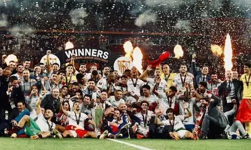 Sevilla thump Roma in penalties to lift 7th Europa League title