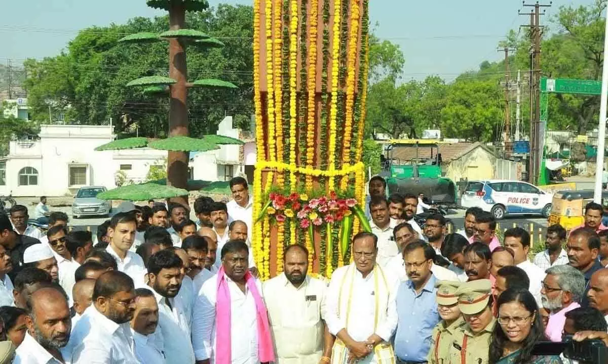 Nalgonda: Gaiety and pomp mark Telangana Formation Day