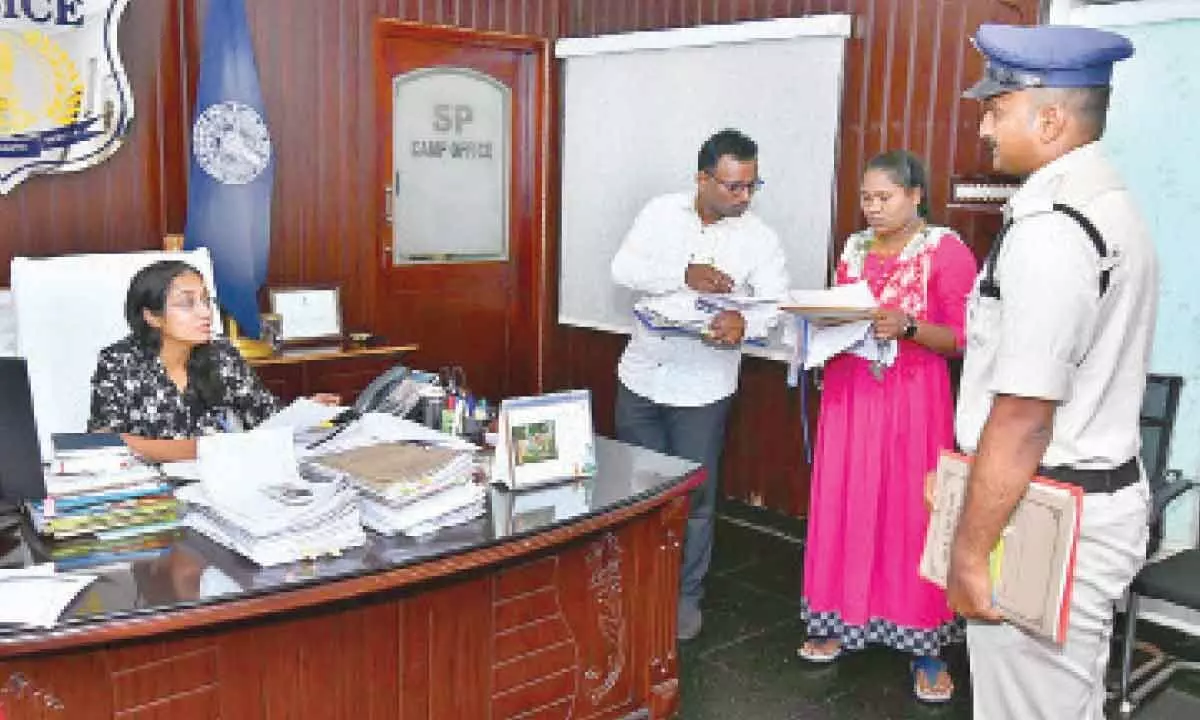 Ongole: SP Malika Garg assures to resolve grievances of police