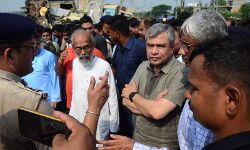 CM Naveen Patnaik and 5 T Secy V K Pandian visited the accident site CM Naveen Patnaik and 5 T Secy V K Pandian visited the accident site