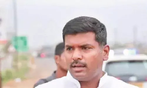 Visakhapatnam: Best treatment will be provided to train accident victims says IT minister Gudivada Amarnath