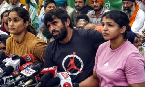 Wrestlers resume duties with Railways, Sakshi refutes reports of withdrawing from protest