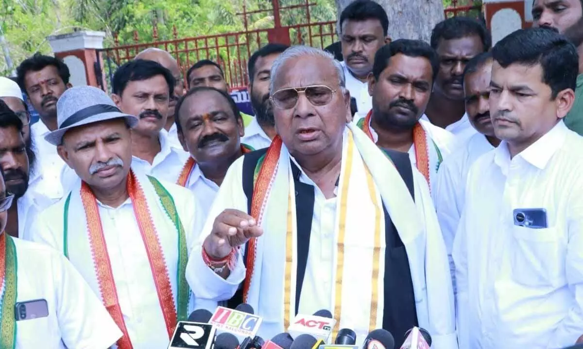 Senior Congress leader V Hanumantha Rao speaking to media in Nalgonda on Monday