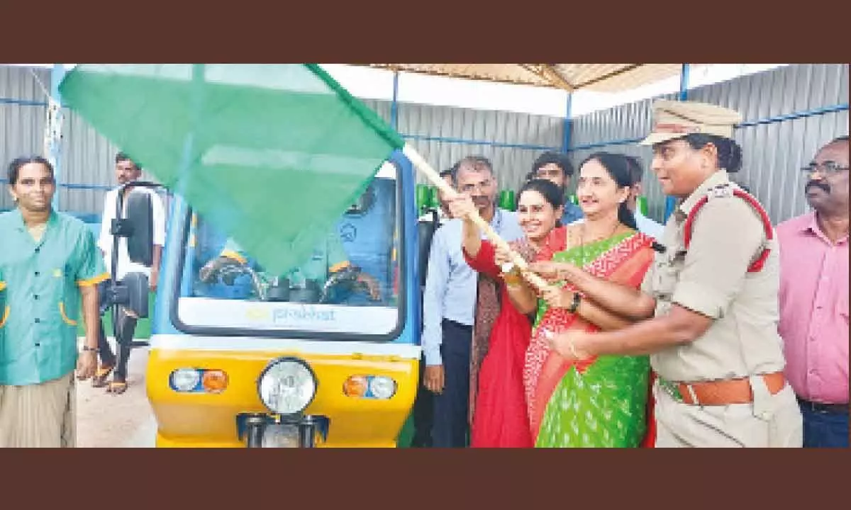 District Collector Dr K Madhavi Latha flagging off garbage collection vehicles at Bommuru Revenue Colony in Rajamahendravaram on Tuesday