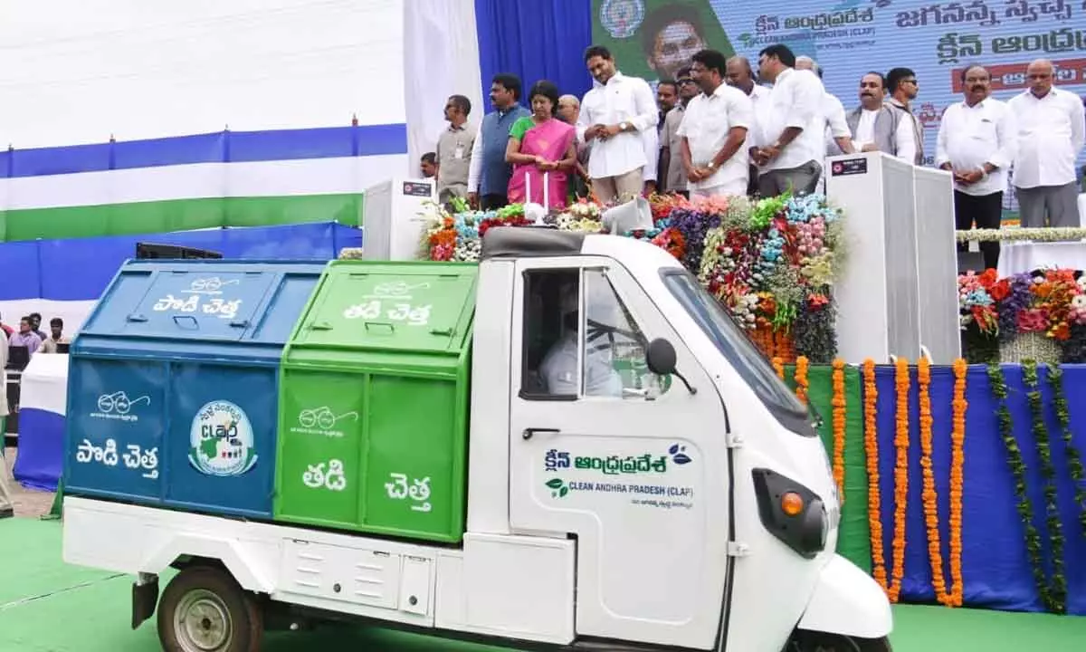 Chief Minister Y.S Jagan Mohan Reddy. Flag   off E Autos for Garbage Collection,  Jagananna Swacha Sankalpam .Clean Andhra Pradesh (CLAP) Programme at Camp Office, Tadepalli on Thursday