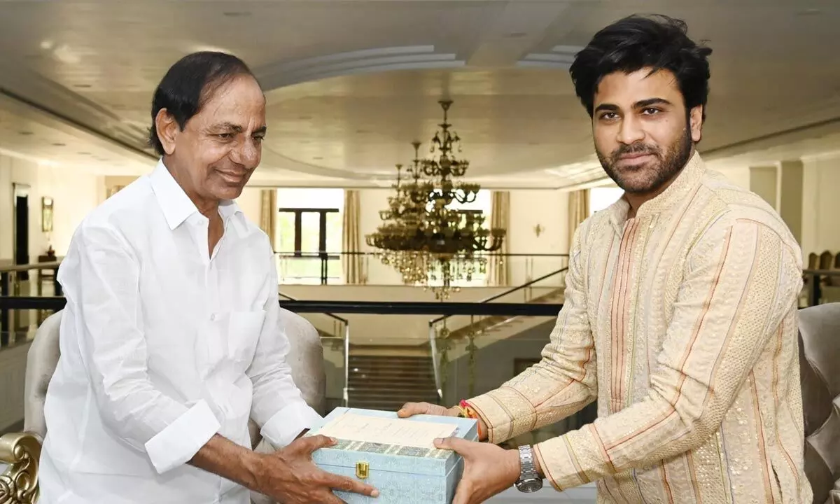 Tollywood actor Sharwanand meets KCR, invites to wedding reception