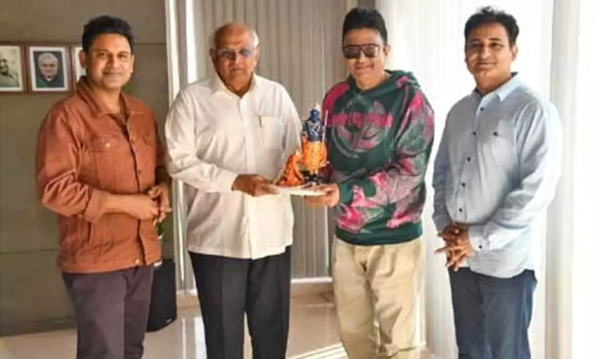 ‘Adipurush’ makers meet Gujarat CM