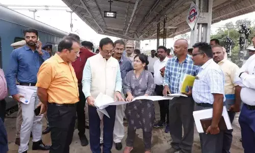 SCR officials inspect Sec’bad-Vikarabad Section