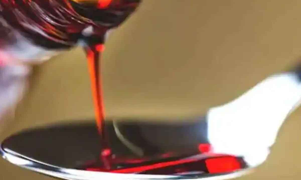 یوپی میں دوا کے نام پر فروخت ہو رہا تھا زہر!  بغیر دستاویز کوڈین سیرپ فروخت کرنے والے 19 کمپنی مالکان پر ایف آئی آر، اب تک مجموعی طور پر 87 مقدمات درج