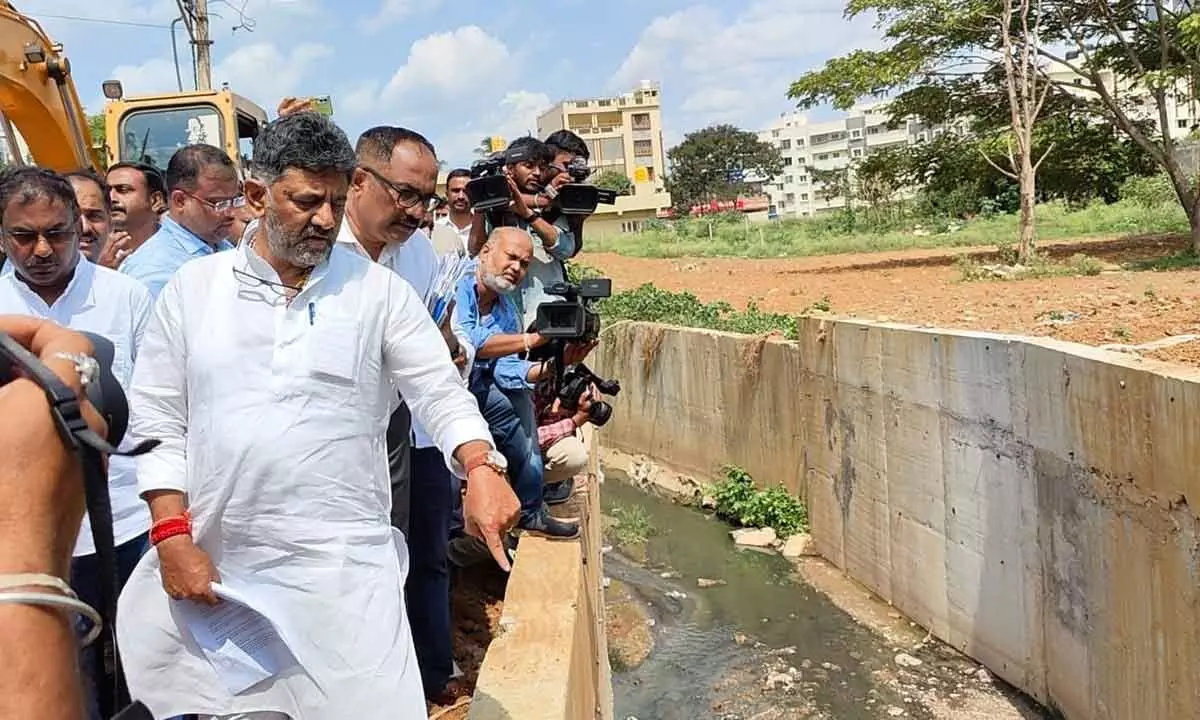 Deputy CM DK Shivakumar on his first city rounds focuses on overflowing Rajakaluves