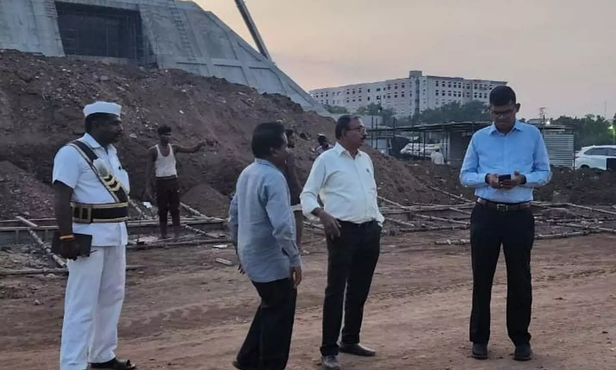 VMC Commissioner Swapnil Dinkar Pundkar inspecting Ambedkar’s 125 feet bronze statue works in Vijayawada on Friday