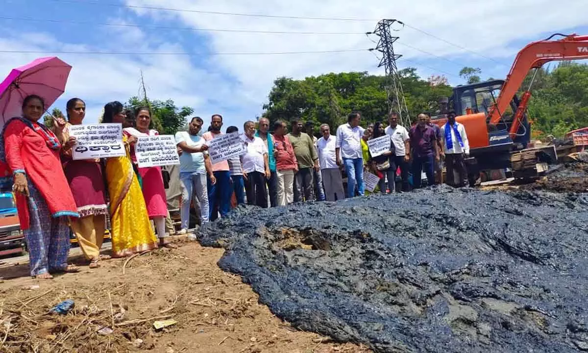 Lokayukta Takes Action Against Industrial Waste Discharge into Phalguni River