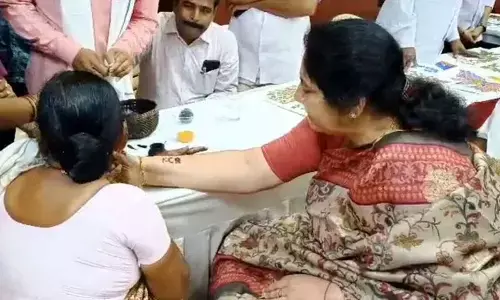 Hyderabad: Satyavathi Rathod tattooed KCRs name on her arm