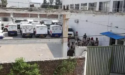 10 robbers hold CMS staff captive in Ludhiana; decamp with Rs 7 crore