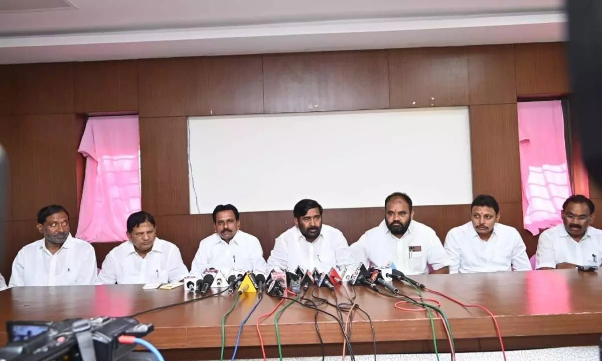 Energy Minister Jagadish Reddy along with district MLAs and MLC addressing the media in Nalgonda on Sunday