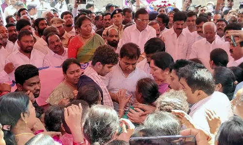 BRS top brass takes part in final rites of K Jagadish