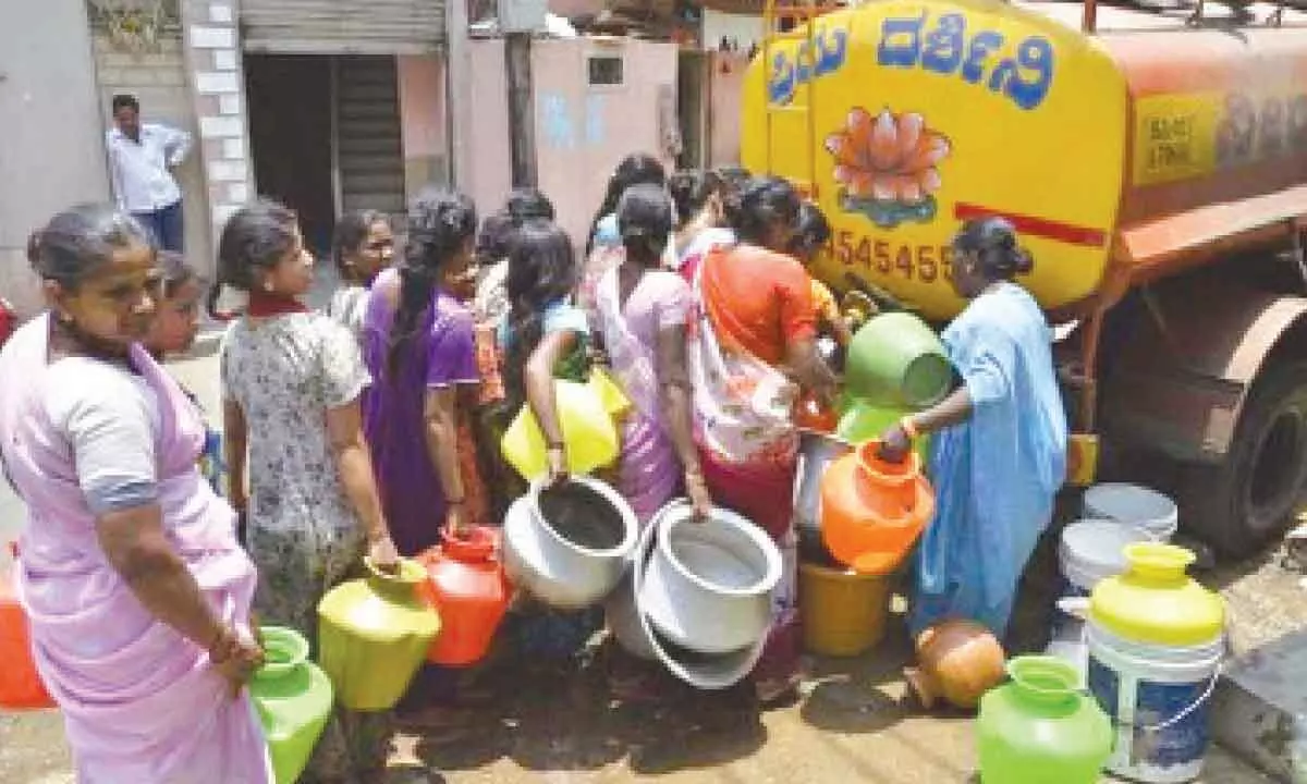 CM Siddaramaiah directs officials to take steps to resolve drinking water problem