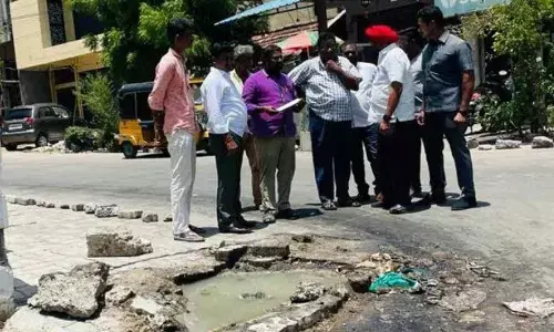 Civil Supply Corporation chairman Sardar Ravinder Singh inspecting the Smart City works in Karimnagar on Monday