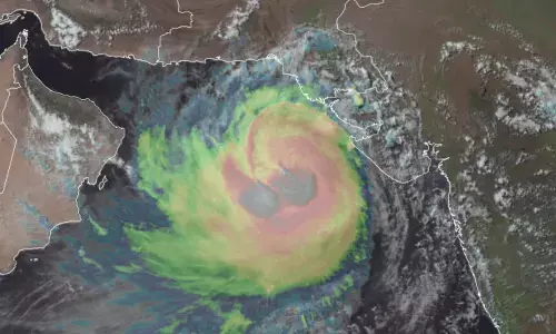 Cyclone Biparjoy approaching landfall near border of India and Pakistan