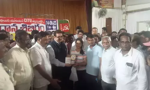 Volunteers come forward to donate blood