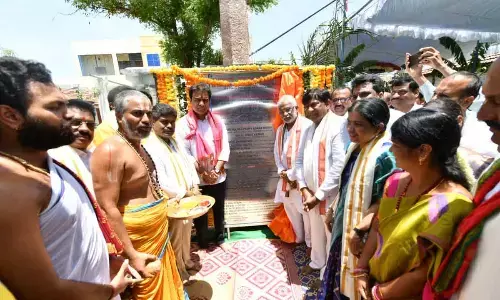 KTR lauds AP CM, TTD for taking up TS temples renovation