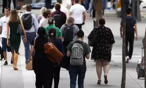 Australian unemployment rate falls