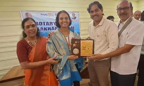 Rotary Club, Visakhapatnam felicitating founder of Vizag Runners Society Madhuri Palli for her incredible achievement in finishing the 90-km Comrades Marathon on Thursday