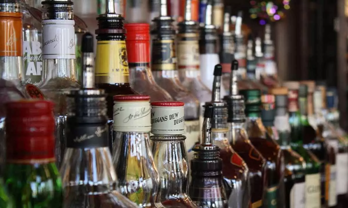 Tamilnadu to shut 500 liquor shops