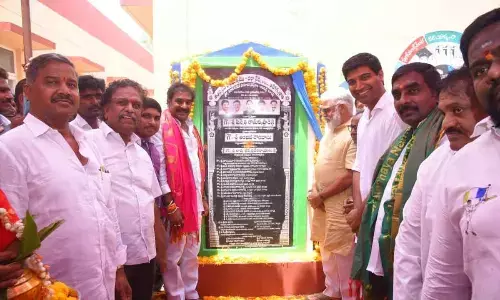 Water Resources Minister Ambati Rambabu, Government Whip Pinnelli Rama Krishna Reddy, MLC KS Lakshmana Rao and district Collector Sivasankar Lotheti inaugurating the hospital building in Macherla on Tuesday