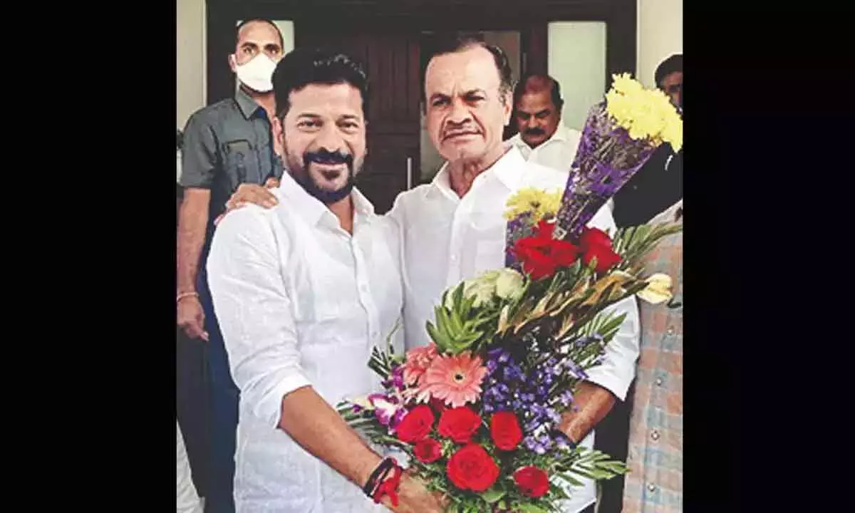 Revanth Reddy with Komatireddy Venkat Reddy (File Pic)