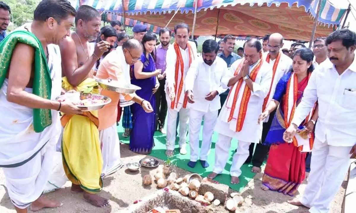 Endowments Minister Indrakaran Reddy along  Energy Minister Jagadish Reddy and MLA Gongidi Sunitha performing bhoomi puja for Veda Patashaala at Yadagirigutta on Wednesday