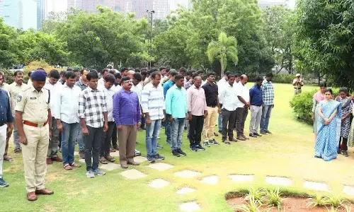 Cyberabad police pays tribute to Telangana martyrs