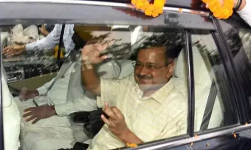 Kejriwal, Bhagwant Mann, Raghav Chaddha reach Patna for Oppn meet