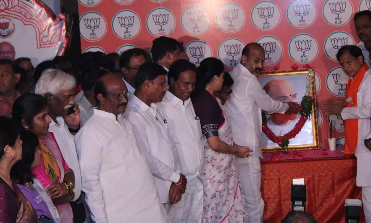 TS BJP observes ‘Balidan Diwas’; pays tributes to SP Mukherjee