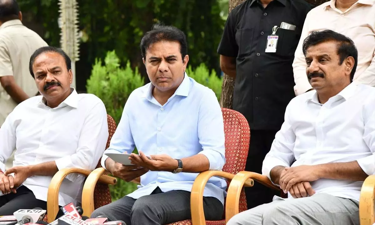 KTR fires salvo at Centre over neglect of Telangana