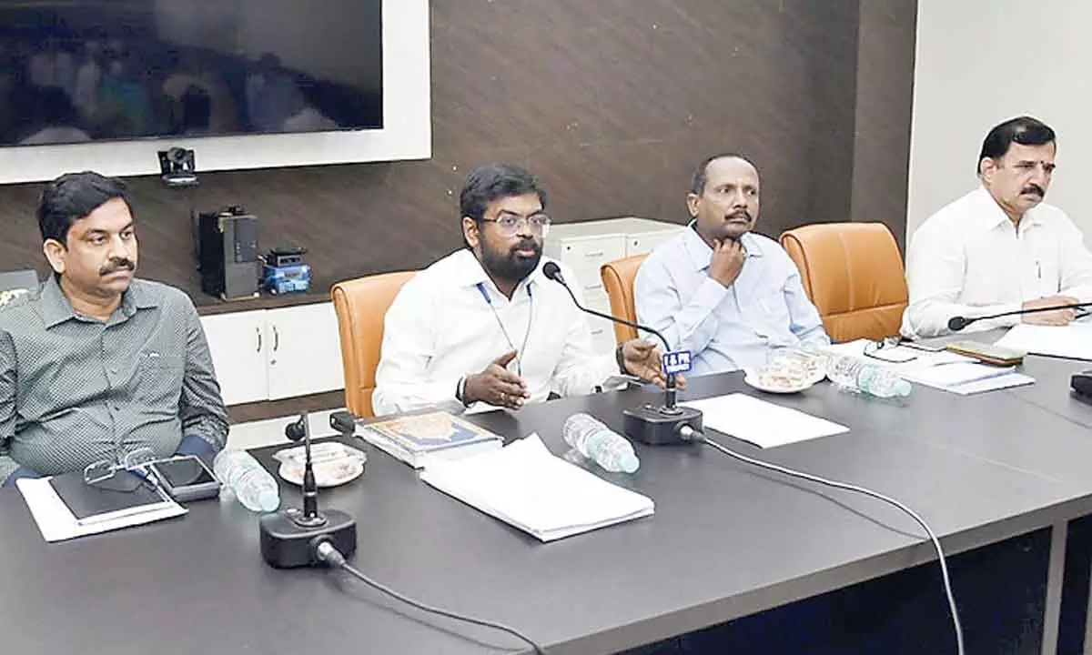 Joint Collector DK Balaji talking to the officials on Jagananna Suraksha programme at the Collectorate in Tirupati on Friday. DRO Kodandarami Reddy, RDO Kanaka Narasa Reddy and others are seen.