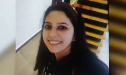 School teacher dies of electrocution at Railway Station